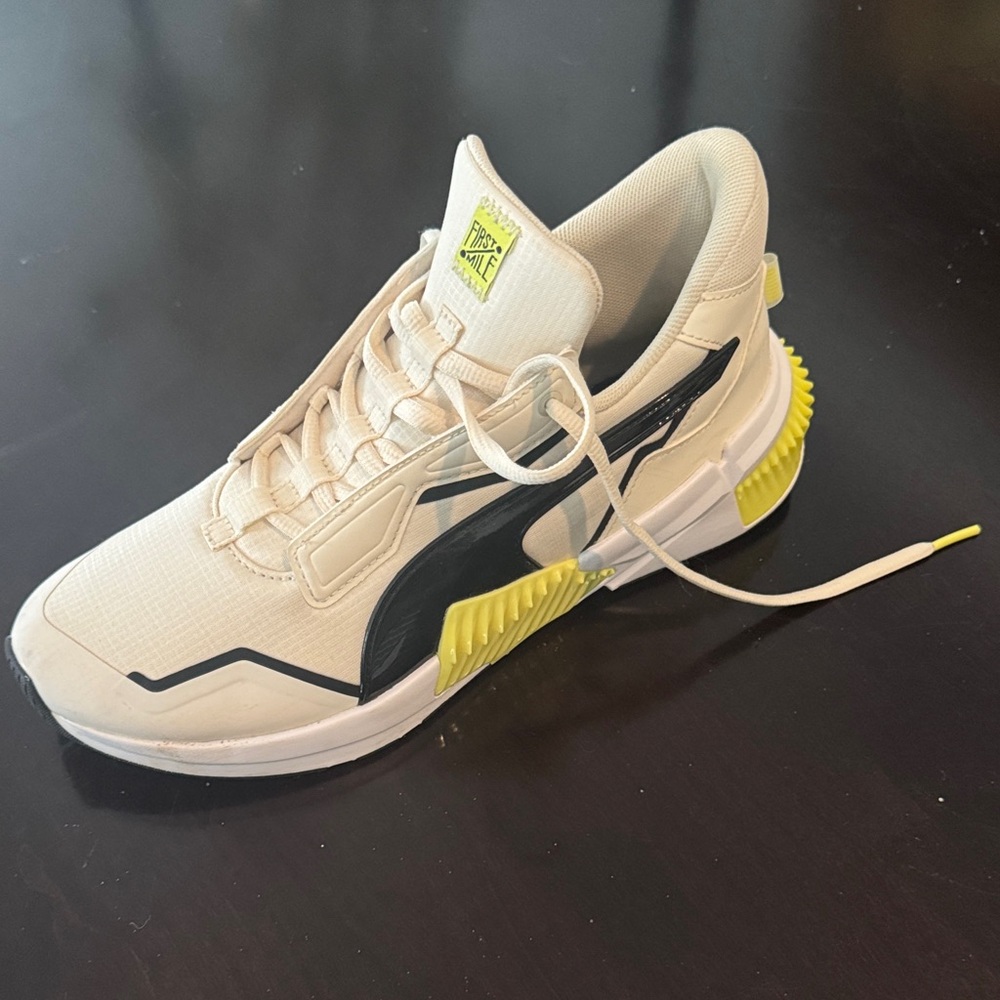 Puma Women's Cream and Yellow Sneakers